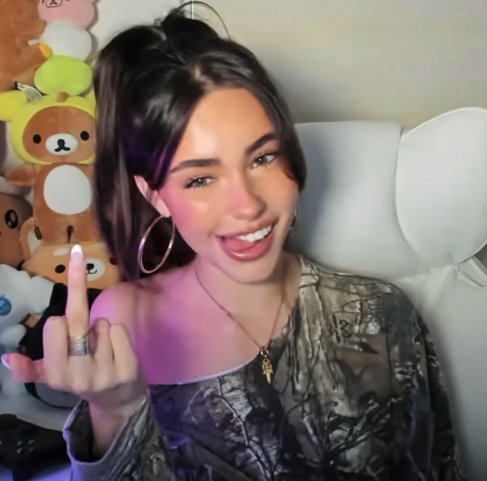 terralbaby's tweet photo. I think my fav part about calling you a loser and letting you know how fucked your life is that you take it like a bitch every time purely because you know I'm better than you and you deserve it 😜

being a (hot and talented) bully makes me horny ✨ https://t.co/rh5OslZnk6