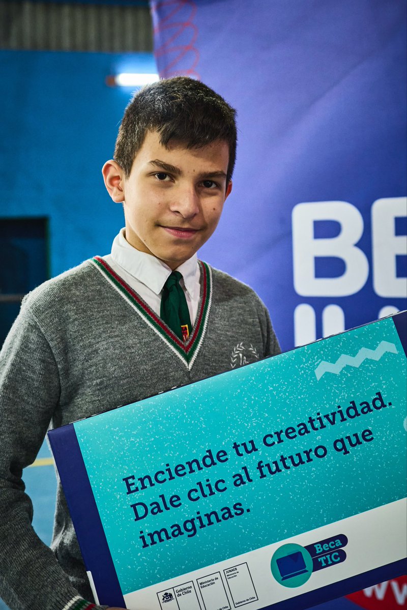 Carla_Amtmann's tweet photo. “Mi sobrina aún lo tiene, se lo dieron hace cinco años y sirve un montón” 

“No es un simple notebook, son oportunidades y herramientas”

Y así cientos de comentarios de vecinos de #Valdiviacl

Espero,de todo corazón,  que el Gobierno no elimine este importante programa. https://t.co/9P0ocn1RfS