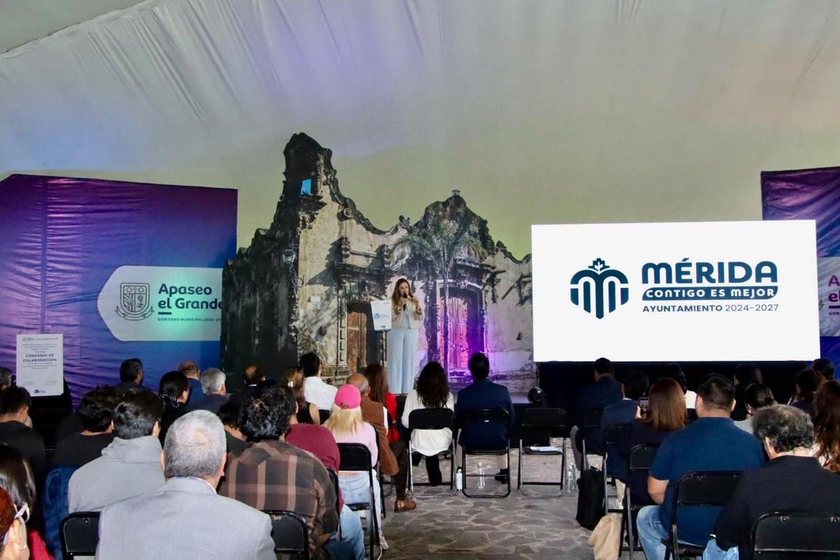 CeciliaPatronL's tweet photo. 🫱🏼‍🫲🏽✨ En Apaseo el Grande, Guanajuato, compartimos cómo estamos ordenando la ciudad.

Firmamos un convenio de colaboración con el alcalde @ChelisOliveros para compartir experiencias y buenas prácticas de gobierno.

En el Quinto Foro de la Ciudad compartimos el Programa Municipal de Ordenamiento Territorial y Desarrollo Urbano de Mérida (PMOTDUM), una buena práctica para ordenar el crecimiento, potenciar las vocaciones de cada zona y proteger la identidad de nuestras comunidades originarias y de las comisarías, así como nuestro patrimonio verde.

Gracias, alcalde, por este hermanamiento entre nuestras ciudades.

#MéridaContigoEsMejor