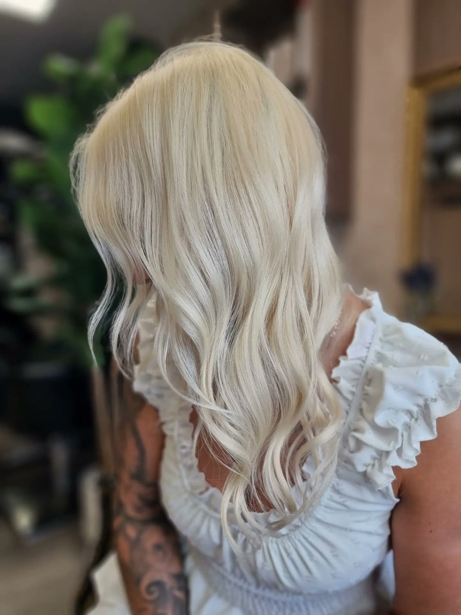 DamlaTopcu_'s tweet photo. Bright bleached blonde... https://t.co/llBOTkf9js