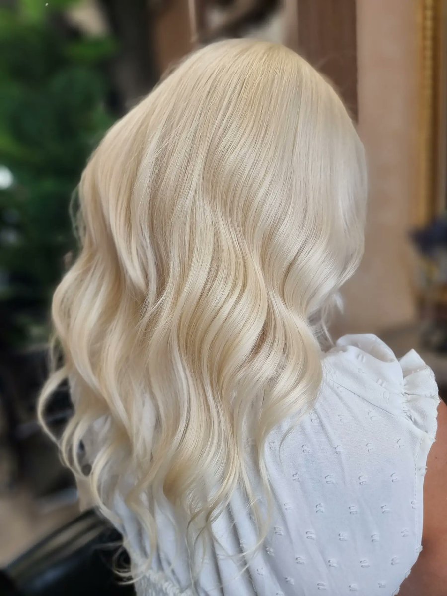DamlaTopcu_'s tweet photo. Bright bleached blonde... https://t.co/llBOTkf9js