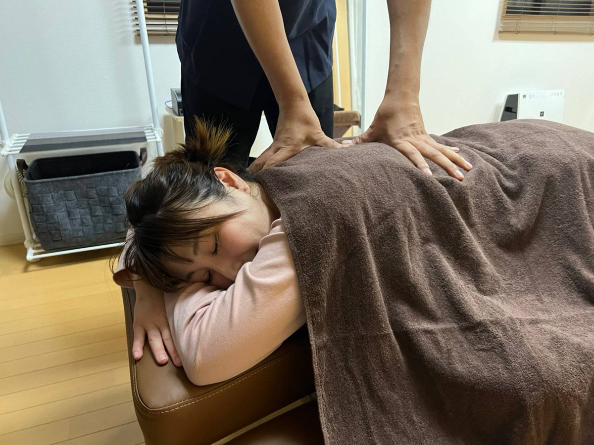 Mr_SALUTE8's tweet photo. 10/3
本日11:00〜OPEN💆
【その日の疲れその日のうちに】
全身マッサージ45分
お辛い箇所を重点的に全身ほぐしていきます👐
https://t.co/AZEtNfoWLi
#肩こり #腰痛 #都立大学マッサージ #自由が丘マッサージ #マッサージ #リラクゼーション #ドライヘッドスパ #ヘッドスパ #マタニティ #リンパ https://t.co/i2uuzY6kHM