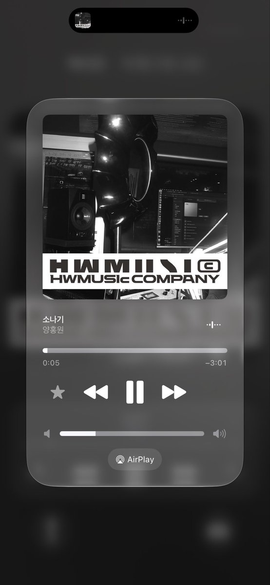 ____Ulllloo's tweet photo. 비오는날 사랑하는편 https://t.co/kCfeY7b8VR