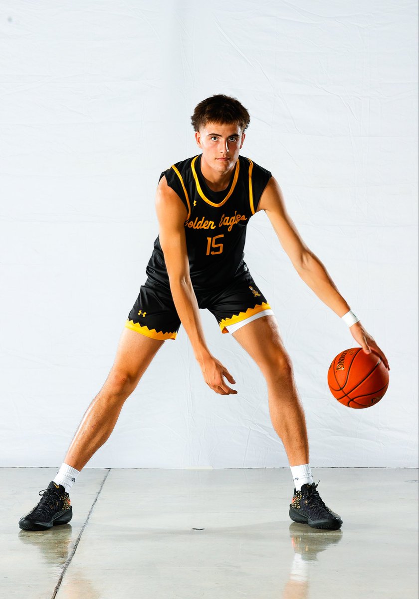CutterBeus15's tweet photo. So grateful to receive an offer from the University of Utah! @CoachChills 
@UtahMBB @CSI_MBB https://t.co/vtX3wCkKEc