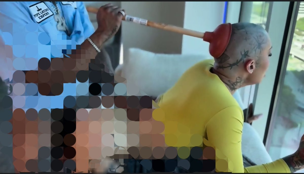 BompartLBaltrou's tweet photo. @Geronimuslll Tuto pour prendre en levrette
Si la personne à des cheveux prennez par les cheveux pendant la levrette.
Si pas de cheveux, une simple ventouse à chiotte fait le travail. https://t.co/6A1UKNLKSX