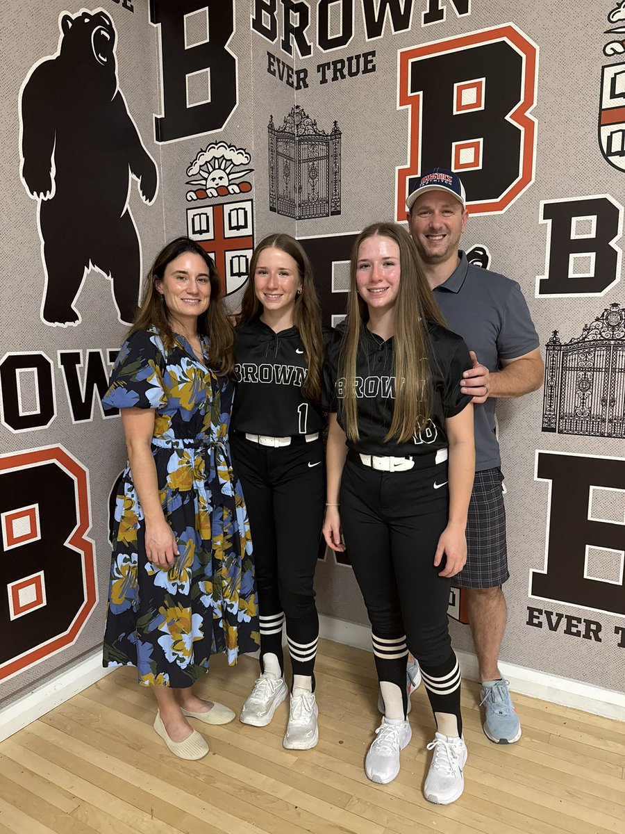 sienaadams_2028's tweet photo. Thank you so much @CoachMary_Brown, @CoachFons_Brown,  Coach King, and the @BrownU_Softball players and support staff for an amazing VISIT!! I had an amazing day touring the campus and learning more about Brown! Go Bruno! https://t.co/aVdsweOR7J