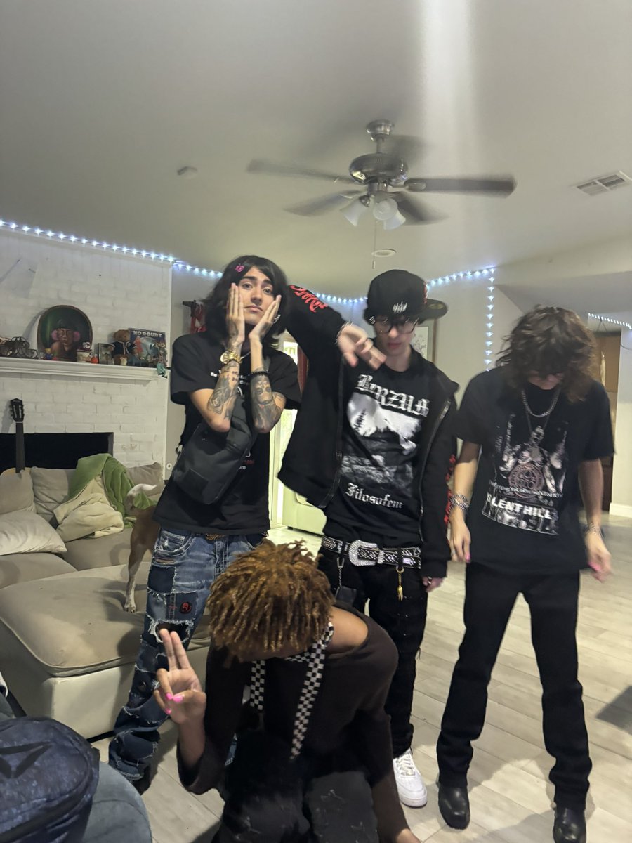 jineather00's tweet photo. https://t.co/svfpgKcn56