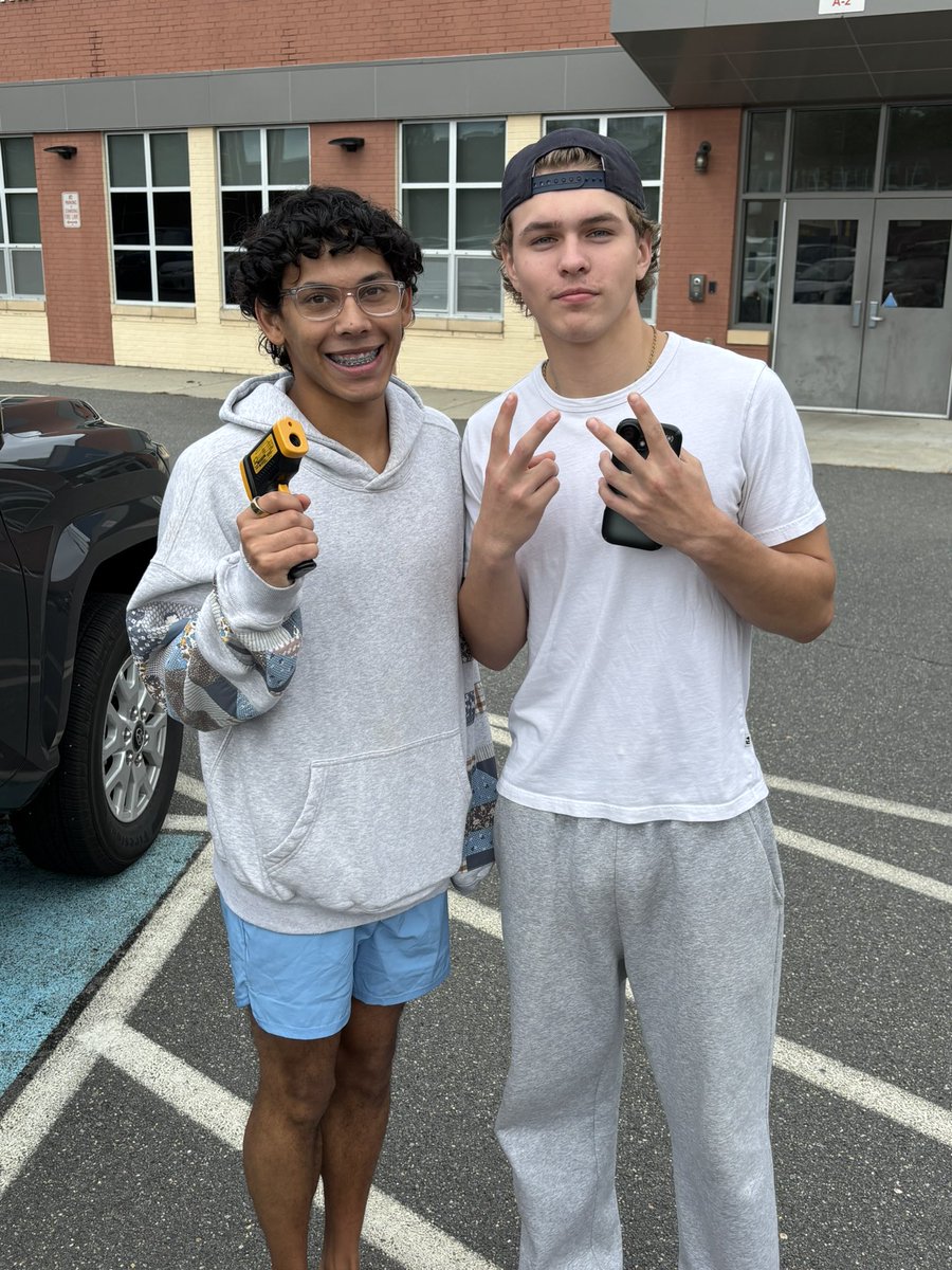 LCHS1954's tweet photo. Geospatial Science students mapped campus surface temperatures using GIS, demonstrating how green spaces reduce heat to inform campus sustainability planning. @LCPSOfficial https://t.co/jPtTMrOAXh