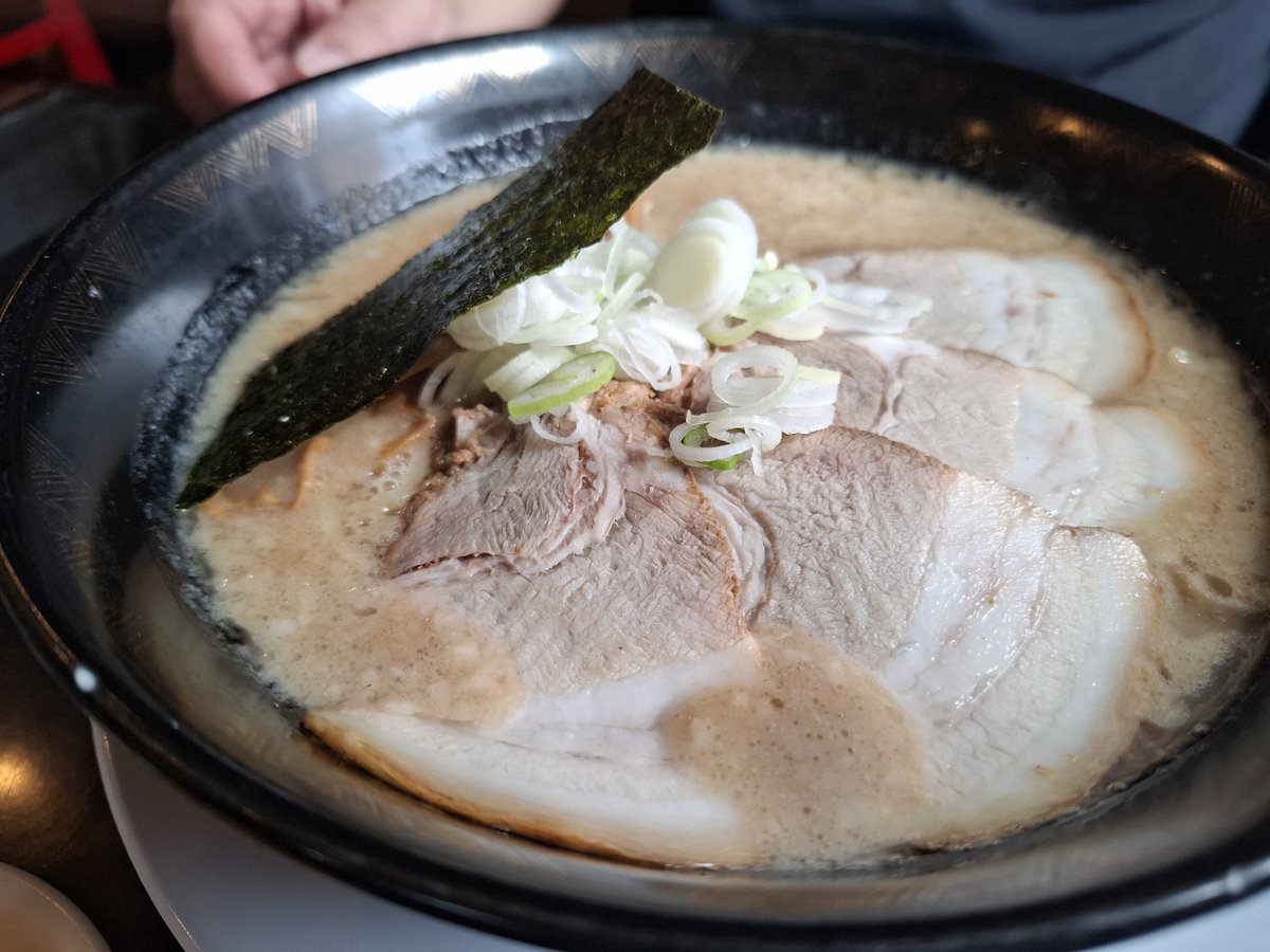 mayu_1110790's tweet photo. 麺山
とんこつ醤油
みそ https://t.co/cvhTF6tugS