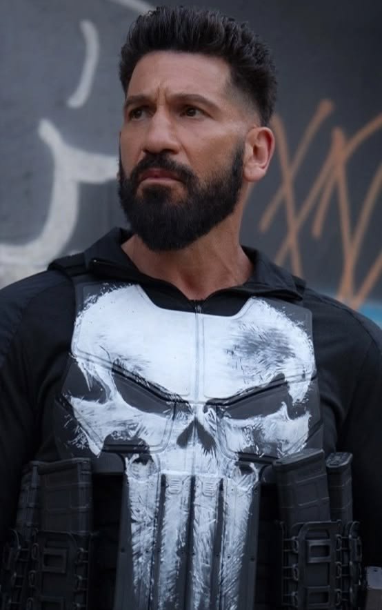 ChaosCrave_'s tweet photo. Jon Bernthal is reportedly in talks with Netflix to star as Dom Santiago in the live-action 'GEARS OF WAR' movie. https://t.co/bwZjO3xWJF