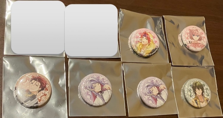 kyouk_k's tweet photo. 【交換】アンジェリーク アンジェ アンミナ アンメモ展

譲→画像

求→
特典: ヴァージル1＞エンジュ.ランディ1.ユーイ＞ルヴァ1.ミラン1
缶バッジ: リモージュ1.エンジュ.ヴァージル1＞ゼフェル1.ユーイ＞ランディ1

本日〜10/4昼過ぎまで渋谷手渡しご相談可
よろしくお願いします https://t.co/Yw8SzJvALO