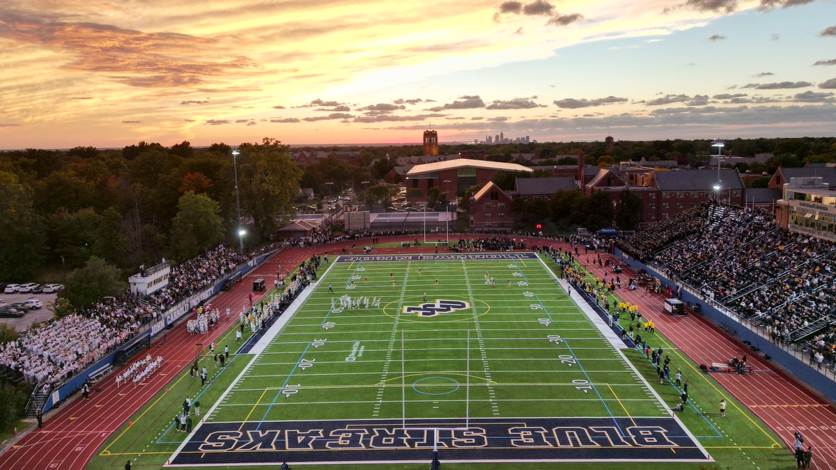 jcusports's tweet photo. Gorgeous night for a timeless rivalry matchup in University Heights ⚡️ https://t.co/dpwbqBCfnp
