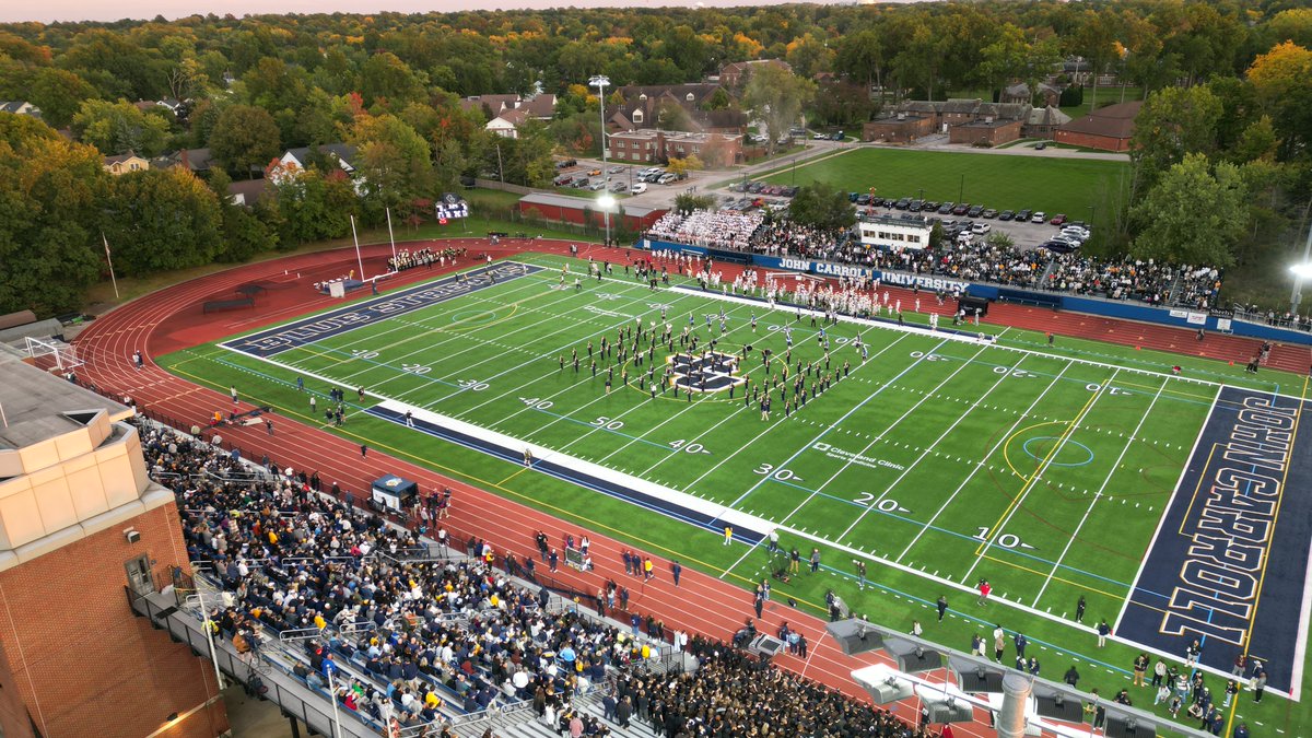 jcusports's tweet photo. Gorgeous night for a timeless rivalry matchup in University Heights ⚡️ https://t.co/dpwbqBCfnp
