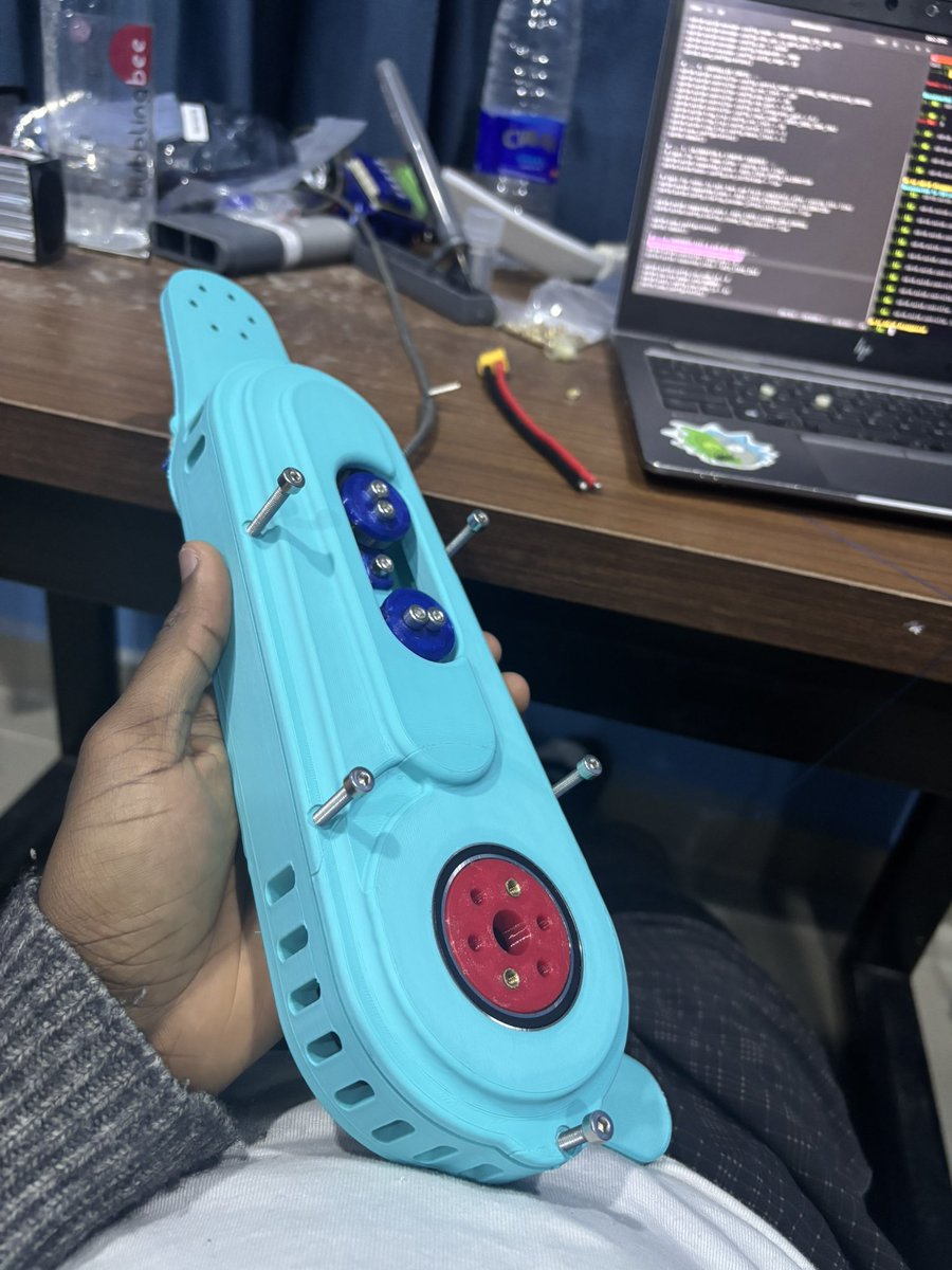 CharisOyerinde's tweet photo. This assembly went wrong in so many different ways.

#3DPrinting #3DPrintingFail #BuildInPublic #Maker https://t.co/17r2xn3ybD