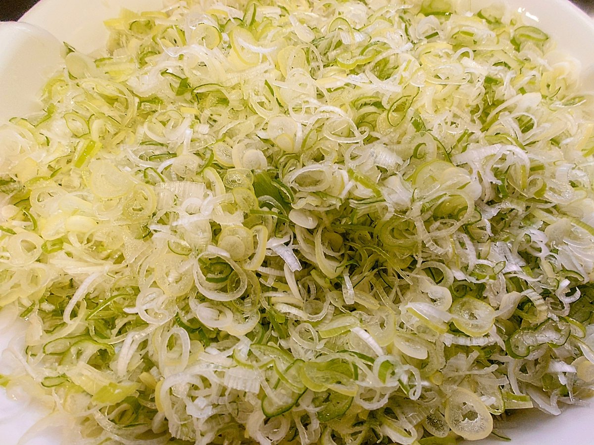 monta0220's tweet photo. おはようございます😊
うどん屋あるある
本日朽網 TOTO 秋祭り
ぜひお越しください
 #かしわうどん
 #ホームのうどん
 #朽網
 #北九州名物
 #FLATPIT https://t.co/dstv2q5mQG