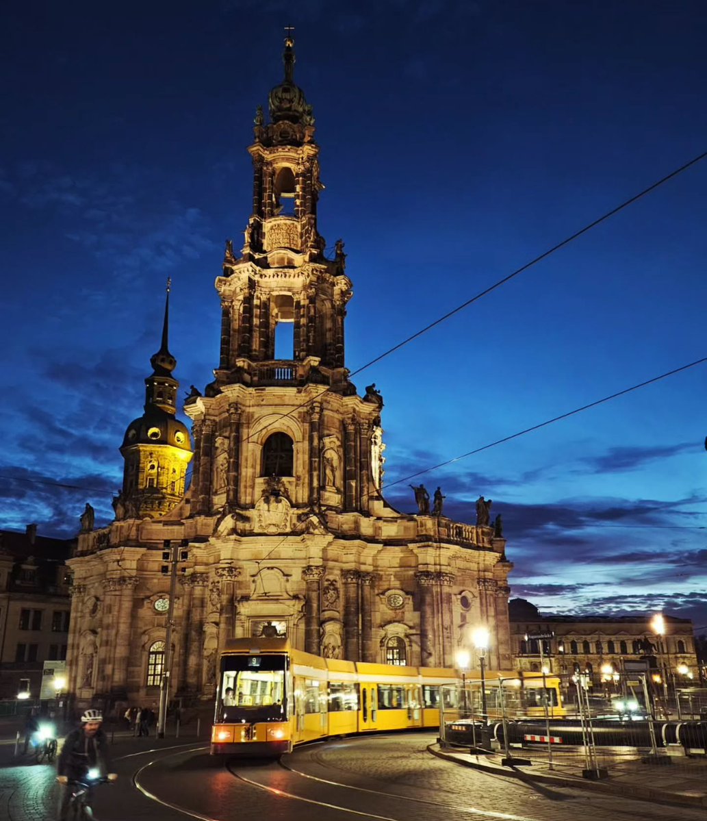 breburkhardt's tweet photo. Photo by Kelebek Photography in Dresden, Germany. https://t.co/D4LGQ9SlfY