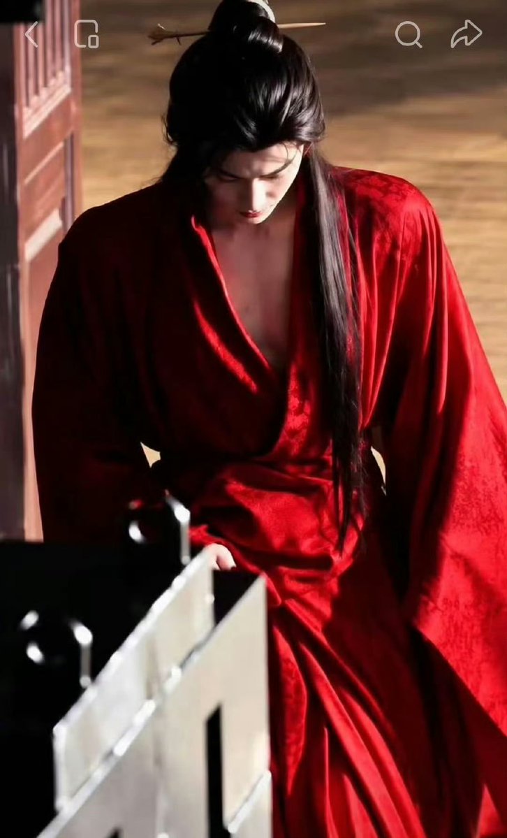 TeviLawsoneth's tweet photo. Still not over last night's reuters. Had it for dinner, and apparently I'm having the same thing for breakfast, lunch, and dinner today. No complaints. 😋🥵🔥

#ZhangLinghe as #YeTingyan in #Revenge https://t.co/X9IHmnBOAg