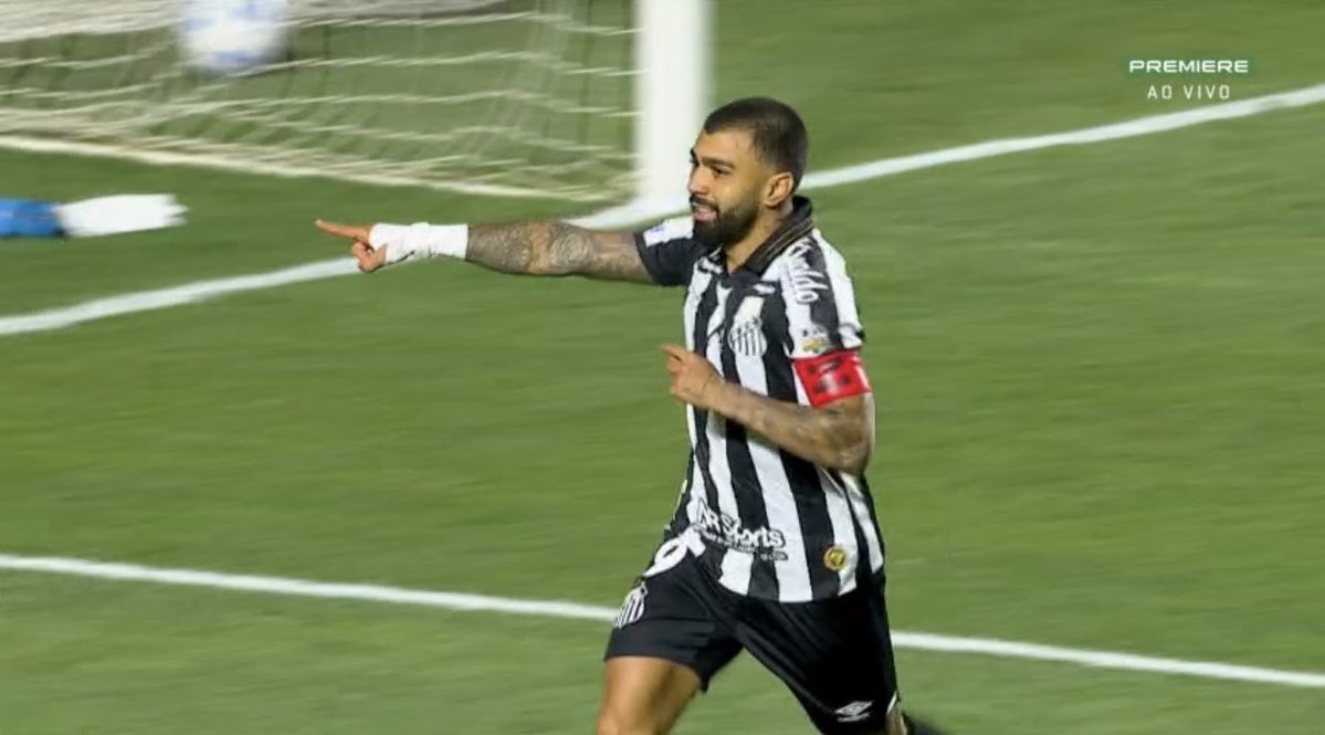 futebol_info's tweet photo. Gabigol pelo Santos em 2026:

• 43 jogos
• 23 gols
• 9 assistências

No Brasileirão, são 13 gols e 3 assistências em 20 jogos.

SERVE? 👀

📸 Reprodução/Premiere https://t.co/eilNsXKu6X