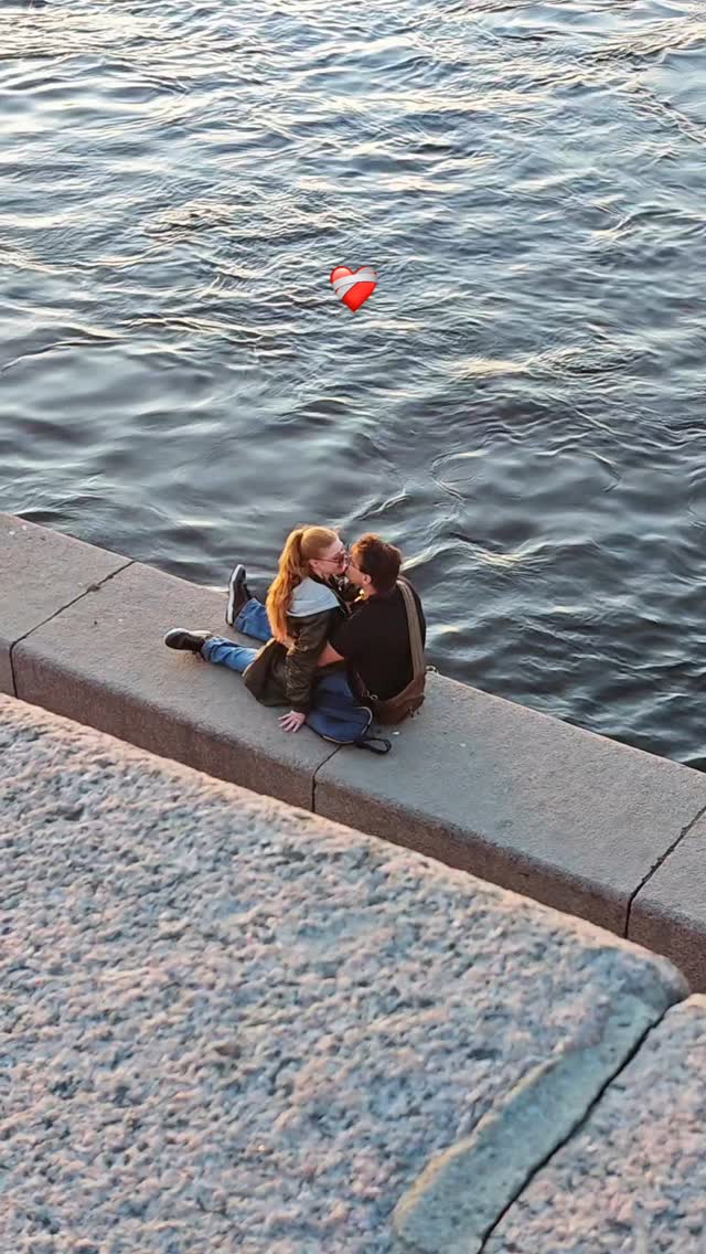HUNTIKARUN's tweet photo. Love on Saint Petersburg radio station https://t.co/hTDQ03NXlE