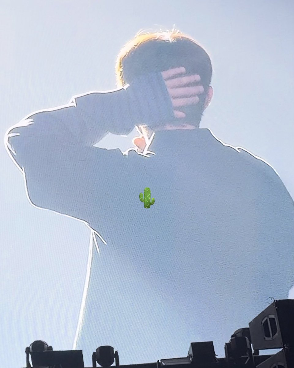 5sooskrr's tweet photo. 뒷통수에 뽀뽀뽀 하고싶다 https://t.co/XjxyHjQZXO