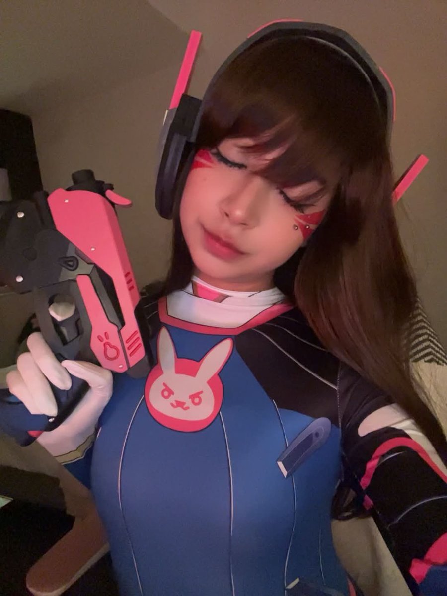 sameoldsongss's tweet photo. intro .ೃ࿔*:⋆

- 18,she/her
-egirl
- bisexual, sub lean
- virgin
- perverted &amp; weird
- not new to nsfwtwt 
i just need attention
♡ to be moots 

#nsfwtwtًً  #nsfw https://t.co/ZrgsFK6WXu