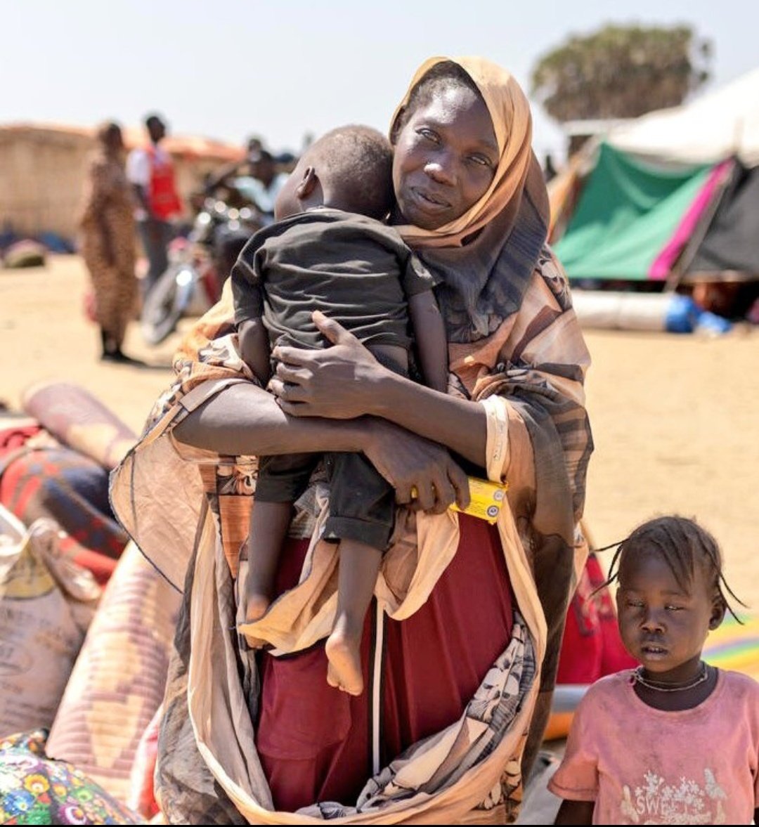 ros_sara2002's tweet photo. Raise your voice for the women of Sudan. https://t.co/MWSk0r5MLd