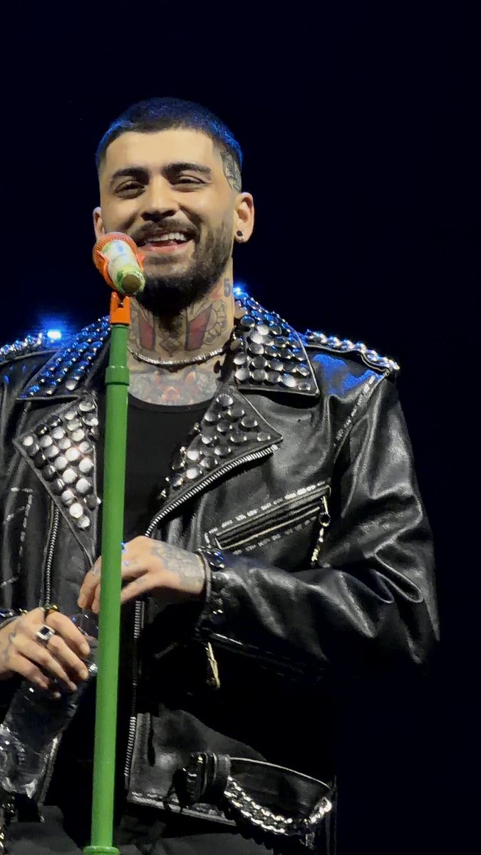 hadassahhh's tweet photo. O HOMEM MAIS LINDO DO UNIVERSO INTEIRO VOLTOU https://t.co/iXVTSWUw1j