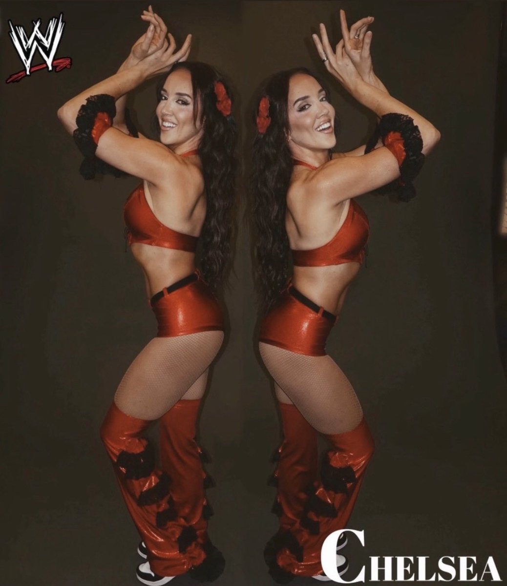 thebellasfave's tweet photo. oh i knew it as soon as i saw it 😭  

#smackdown #fridaynightbella 💋 https://t.co/gwvKGch9Ei