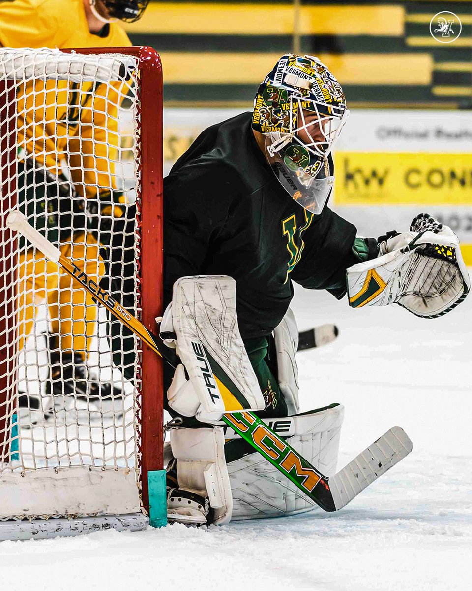 UVMmhockey tweet picture