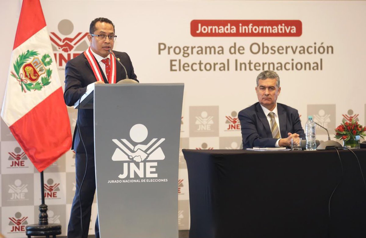 Registraduria's tweet photo. El acompañamiento a los procesos democráticos de la región continúa en 📍Perú 🇵🇪, donde hacemos parte de la Misión de Observación Internacional para las elecciones regionales y municipales de este domingo 4 de octubre.

Este espacio permite conocer de cerca el desarrollo de la jornada electoral y fortalecer el intercambio de experiencias y conocimientos entre organismos electorales de distintos países.