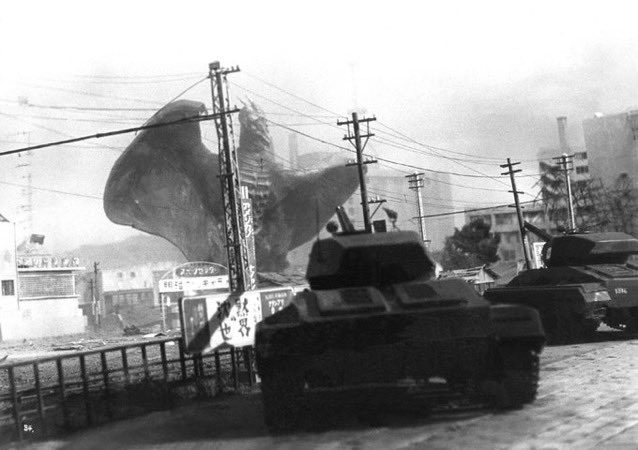ROCKINHOPPER's tweet photo. love kaiju images that are just "Holy shit they're real" https://t.co/xW9VXJl2f4