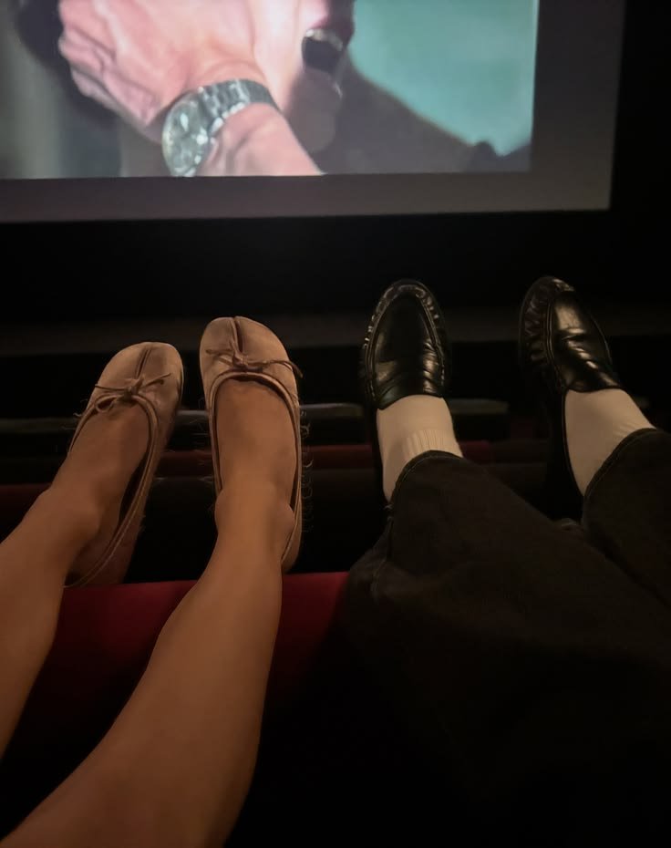 busyprincesss's tweet photo. patrick's cam roll after a cinema date with katie  ♡  . https://t.co/NC2pfdJ9if