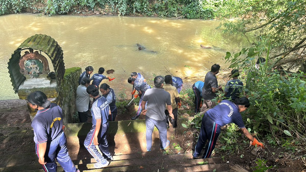 GcwTvm's tweet photo. 🌊 World Rivers Day
NCC Unit, GCW Thiruvananthapuram, conducted a river cleaning drive at Maruthamkuzhi River on 22 Sept 2026, promoting environmental conservation and responsible waste management.
#NCC #WorldRiversDay #GCW #RiverConservation https://t.co/NjlntnKvzj