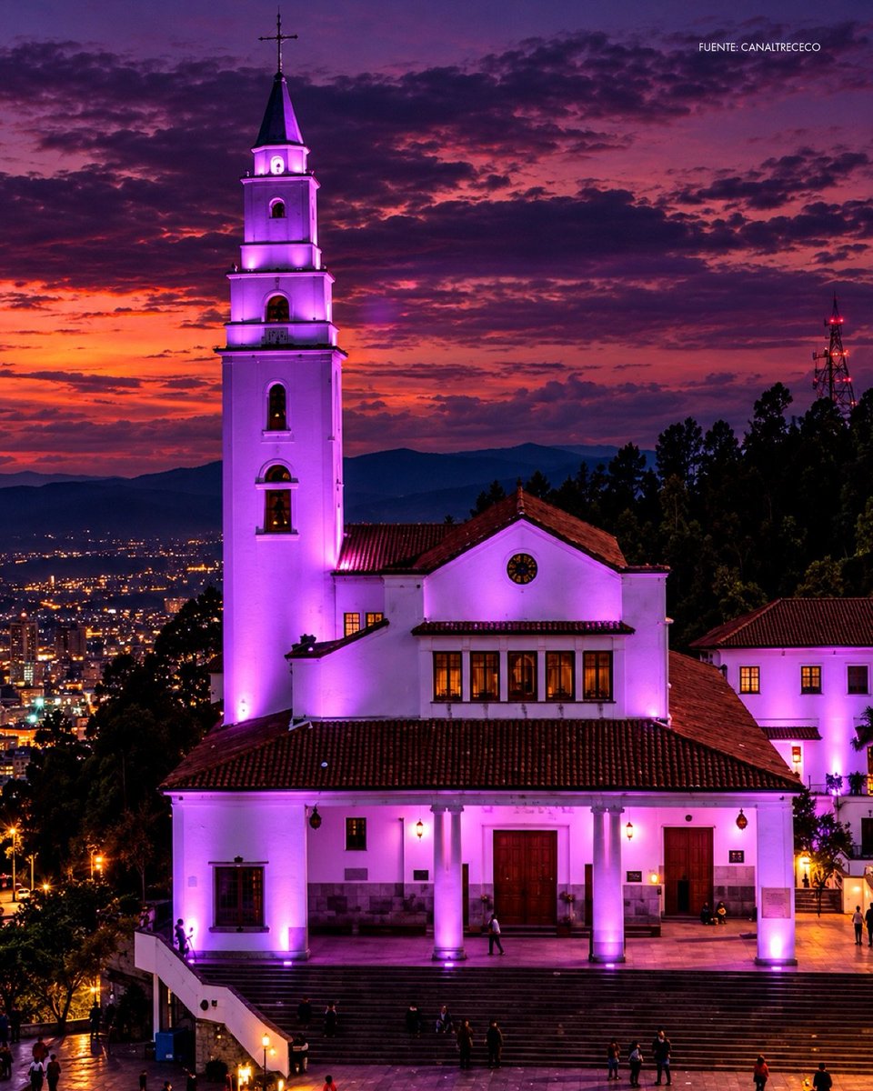 Yoon_kookie97's tweet photo. Bogotá lit up Purple For #BTS 💜

#BTS_WORLDTOUR_ARİRANG
#BTS_WORLDTOUR_ARİRANG_BOGOTA https://t.co/5TtsfCTQ6I
