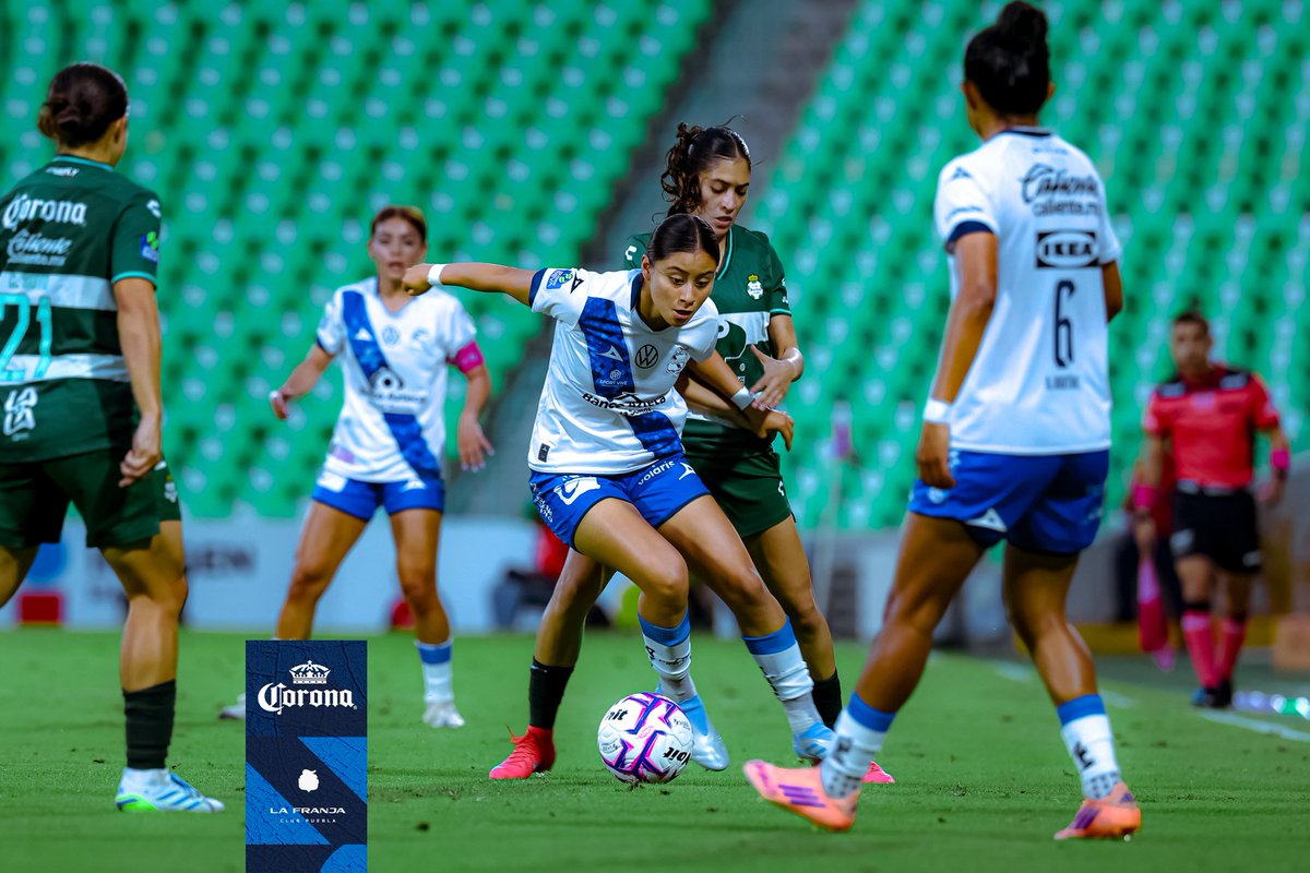 ClubPueblaFem's tweet photo. 81' Ya me eché todas las oraciones que conozco 🙏🏻 para que mis Enfranjadas metan el primero de esta noche pero aún no cae. 😩  

¡VAMOS FRANJA! Que se sienta la presión del 🔵⚪️ en el Corona. 👊🏻  #LaFranjaNosUne🎽 https://t.co/FJxdlSTCCl