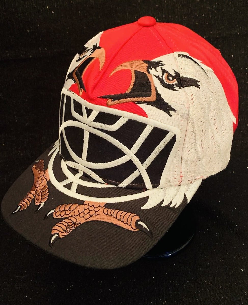 burnsieoriginal's tweet photo. You walk in a bar wearing this and you’re taking home anyone. Haha! Pow! 🦅 https://t.co/GuBVXxKzWi