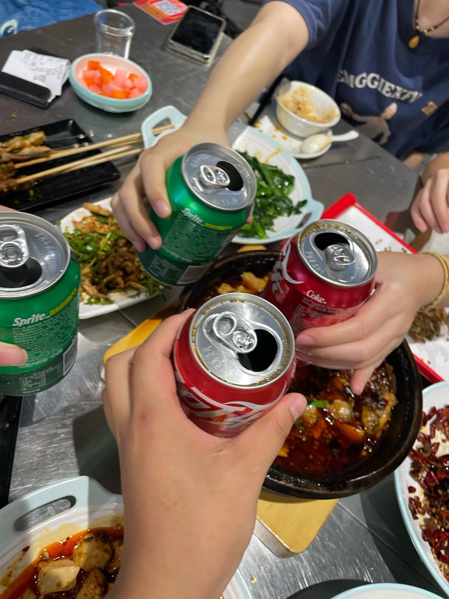 KcEyqi0SIWVLUOO's tweet photo. Check out严牌斗掏痉’s latest vibe at the casual hangout! https://t.co/sQKGcAtuGO