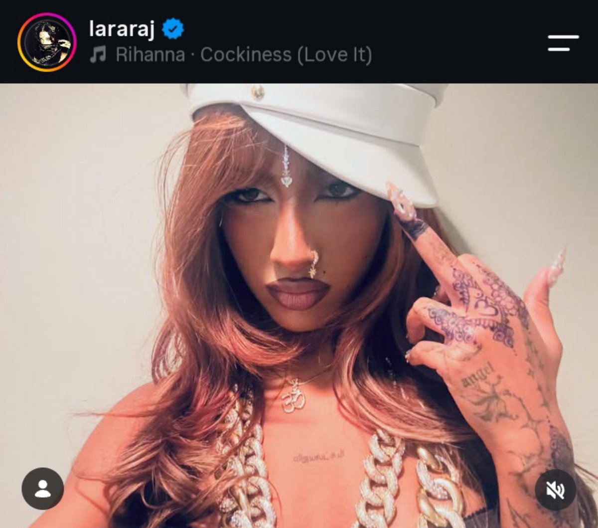 n1maneater's tweet photo. quiero que sepan que mi inspo para usar así el gorrito fue madre lara raj https://t.co/MAm1OFg0aw