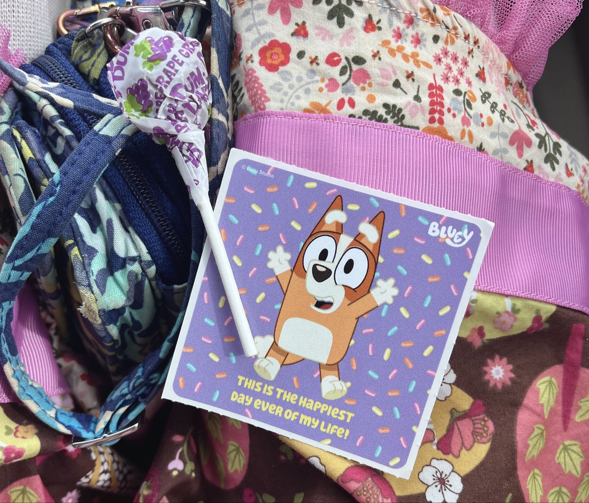snailorcats's tweet photo. they took my mouse blood in exchange for a sticker and lollipop @.@ https://t.co/hs5QarlQAS