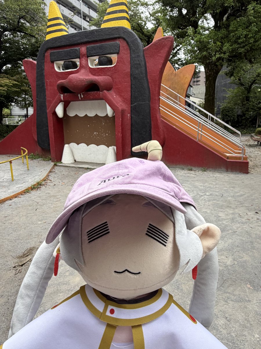 FRIEREN_PR's tweet photo. すべり台のアウラ https://t.co/iEGcwF9g3i