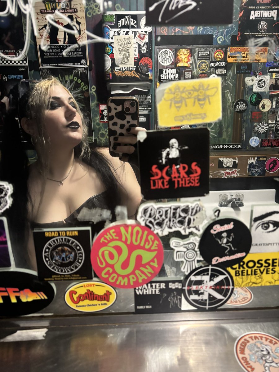 comradegoodgirl's tweet photo. Went out for the first time in god knows how long https://t.co/kYeLzdolWw
