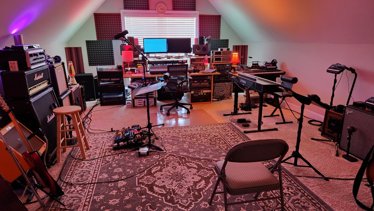 trmusic's tweet photo. This is precisely why my hybrid studio is mostly analog. https://t.co/VjCetNC3FO