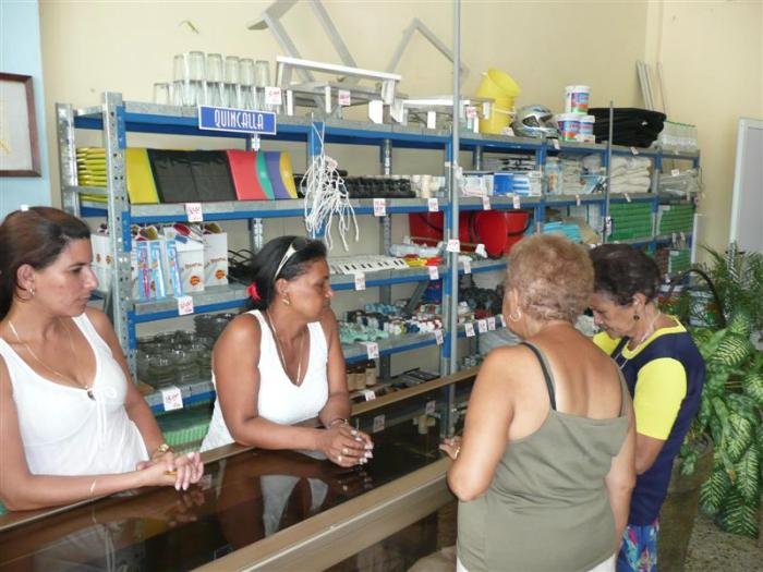 jorgeluislm's tweet photo. #Mayabeque #Cuba Como parte de las transformaciones que experimenta el sector del comercio, la gastronomía y los servicios ya se crean los primeros mercados de barrio @AridayH99573 @Radio_Mayabeque @MarisolFFerrer @IriDiaz1985 @RadioCamoa https://t.co/HGyetSnmAZ