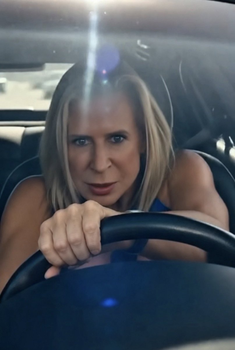 sunni_daizeFL's tweet photo. Some days when I am driving on I-75 in Tampa I feel like I have to be really “aggressive” #vroom #RoadRage #MoveOver https://t.co/VOrHI2NhHh