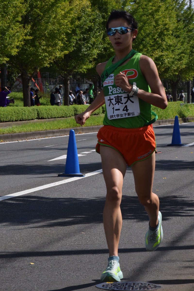 supodai's tweet photo. 【陸上競技部女子長距離】
第32回関東大学女子駅伝対校選手権大会
4区 平尾暁絵 (4)選手が1位でA地点を通過しました!
#大東文化大学
#スポーツ大東編集部
#関東女子駅伝
#一芯緑hakunamatata
#BERABBITS https://t.co/GL6OKf5zXu