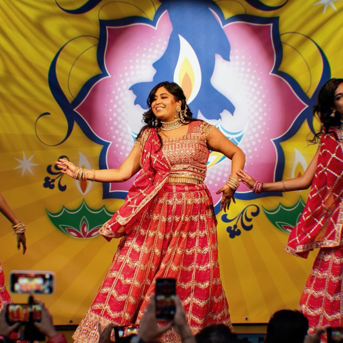 Bonnie2075's tweet photo. See Dharkan on stage at Diwali Amstelveen on October 18! https://t.co/50MhDjGzOT