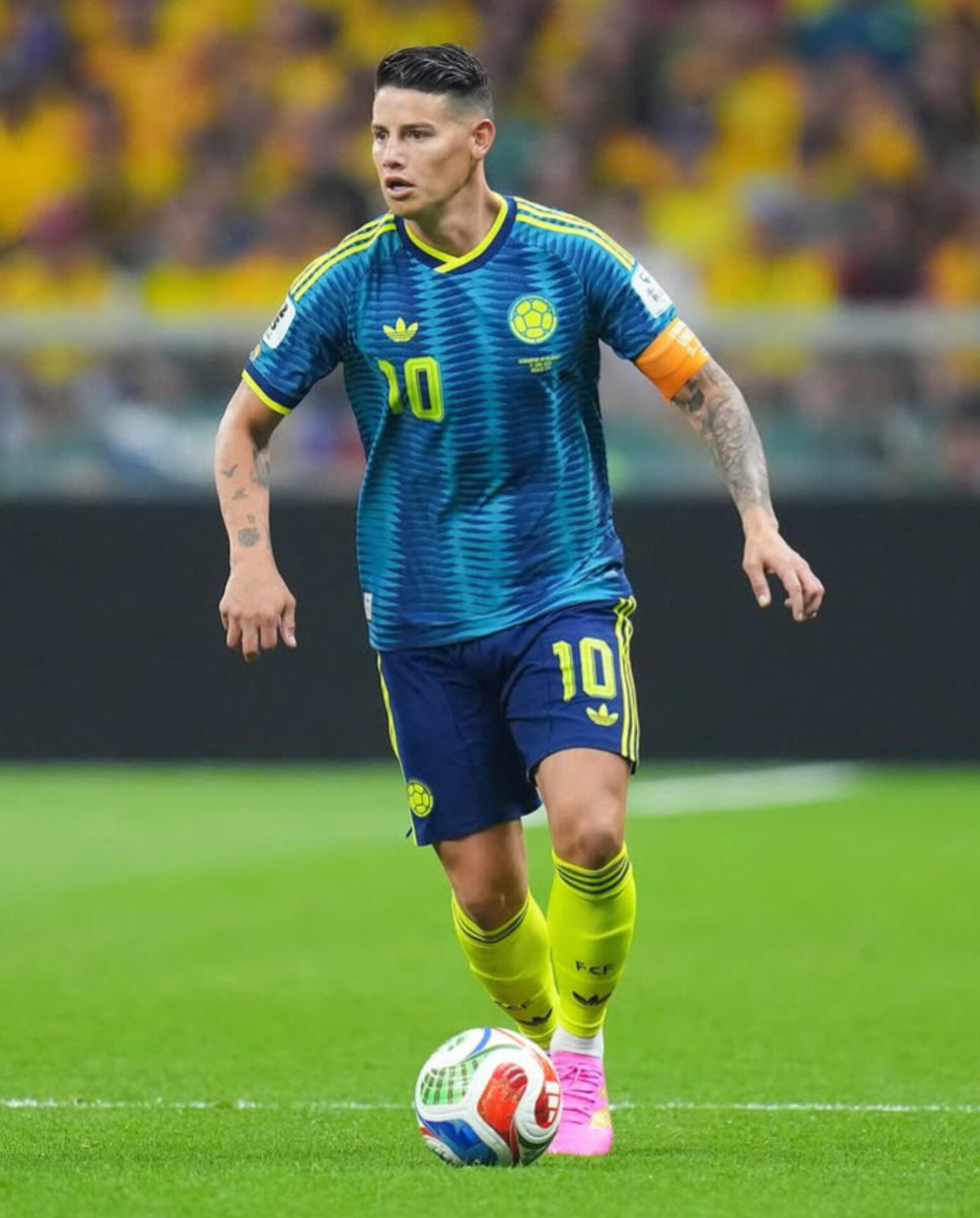 GraficoFutbol's tweet photo. 🇨🇴 | Tanta critica y cuestionamiento pero nadie que se le ocurra un pase filtrado en la Selección. https://t.co/A5uTjNxGcN