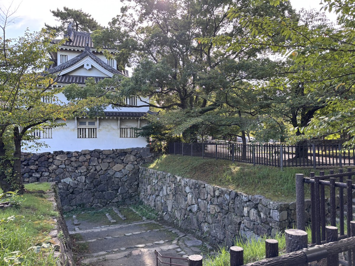 SiloVine's tweet photo. 豊前・小倉城なう

おはようございます。本日はここから。
10年ぶり2回目。
本日は小倉城まつりのようですが、先を急ぐので早々に退散 https://t.co/aQ7nzqKhtx