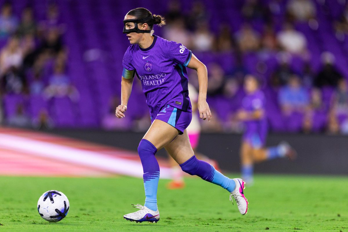 ORLPride's tweet photo. The pack in action 🐕 https://t.co/Krxd5EdnYr