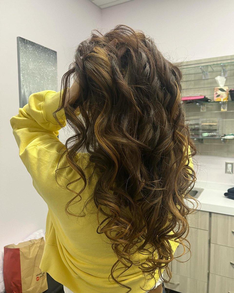 ayijames's tweet photo. Dreamcatcher Hair Extensions create a beautiful, natural look! She has lupus and has lost much of her hair, so we used lightweight individual I-tip extensions to keep her hair healthy and beautiful. https://t.co/QAtcmI1fph
